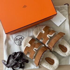 Hermes Chypre Suede Shearling Sandals NIB Size 38.5 Naturel/Ecru